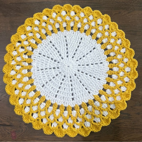 Set of 6 White/Bamboo Crochet Placemats - Picture 4 of 13